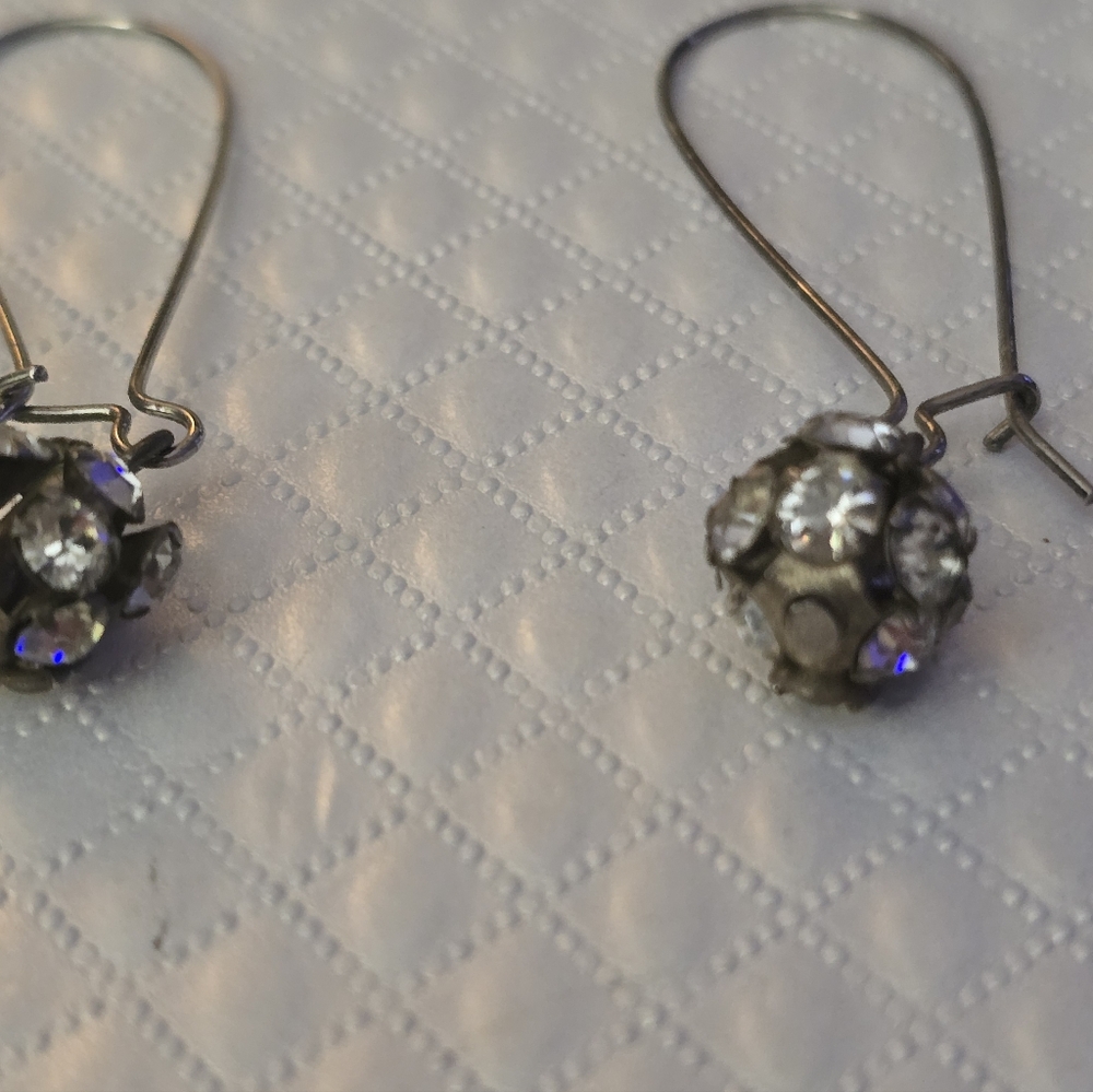Silver Tone Clear Rhinestone Drop Threader Statement Earrings - Picture 3 of 8